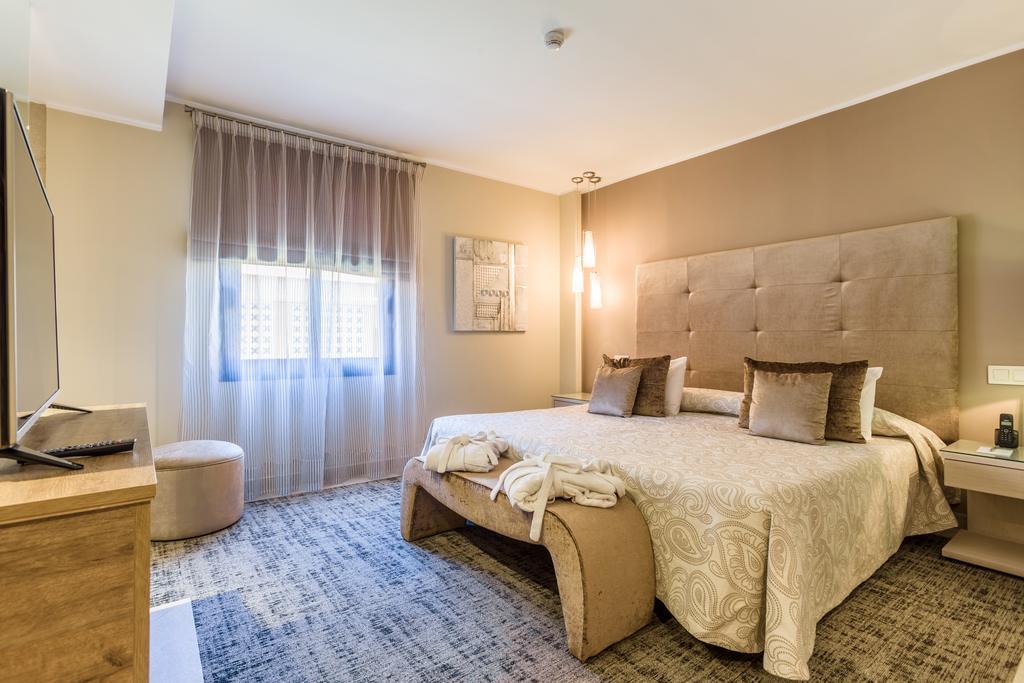 Lago Garden Apart-Suites & Spa Hotel Cala Ratjada  Esterno foto